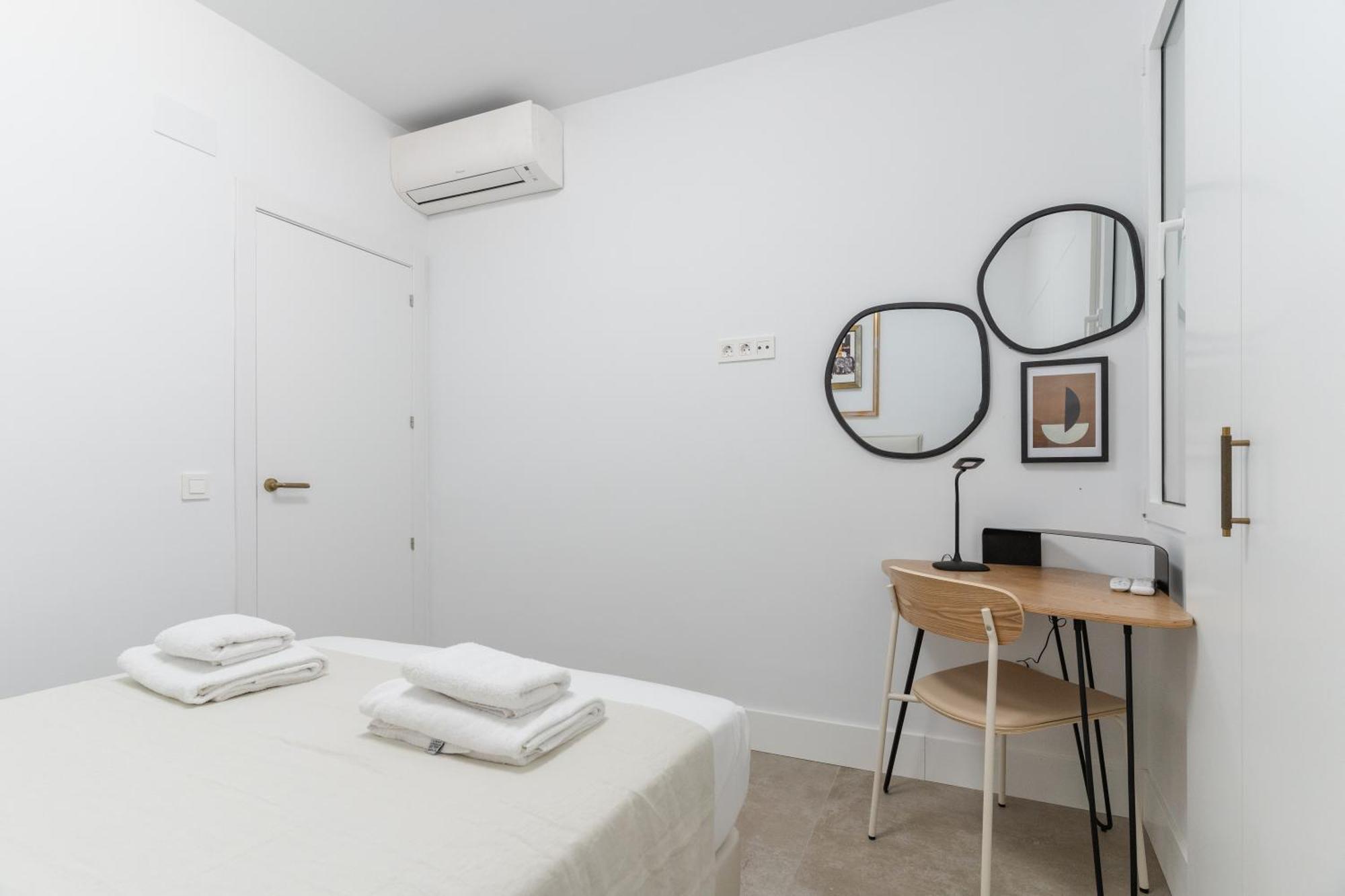 Modern And Bright-1bedroom 2bathrooms-la Latina Madri